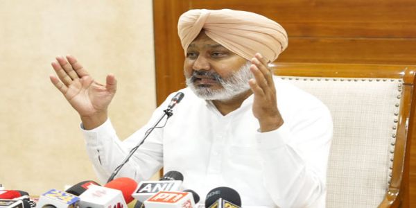ਪੰਜਾਬ : ਹੜ੍ਹਾਂ ਨਾਲ 2,000 ਪਿੰਡ ਅਤੇ 4 ਲੱਖ ਤੋਂ ਵੱਧ ਨਾਗਰਿਕ ਪ੍ਰਭਾਵਿਤ; 14 ਜ਼ਿਲ੍ਹਿਆਂ ’ਚ 43 ਮੌਤਾਂ