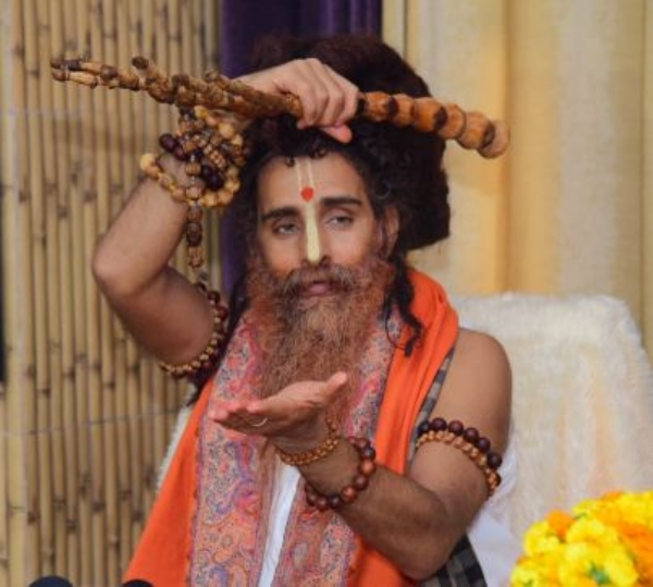 ਰਿਤੇਸ਼ਵਰ ਮਹਾਰਾਜ ਪ੍ਰੈਸ ਕਾਨਫਰੰਸ ਨੂੰ ਸੰਬੋਧਨ ਕਰਦੇ ਹੋਏ।