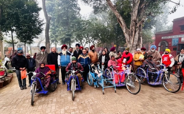 ਅਲਿਮਕੋ ਵੱਲੋਂ ਲਗਾਏ 5 ਦਿਨਾਂ ਦੇ ਕੈਂਪ ਦੌਰਾਨ ਦਿਵਿਆਂਗ ਵਿਅਕਤੀਆਂ ਨੂੰ ਕਰੀਬ 1 ਕਰੋੜ 1 ਲੱਖ ਦੇ ਸਹਾਇਕ ਉਪਰਕਨ ਵੰਡੇ ਜਾਣ ਦਾ ਦ੍ਰਿਸ਼.