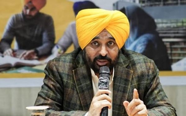 ਮੁੱਖ ਮੰਤਰੀ ਭਗਵੰਤ ਮਾਨ ਜਾਕਾਰੀ ਦਿੰਦੇ ਹੋਏ।