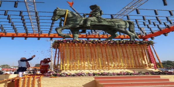 ਪ੍ਰਧਾਨ ਮੰਤਰੀ ਮੋਦੀ ਨੇ ਸੋਮਨਾਥ ਵਿੱਚ ਸ਼ੌਰਿਆ ਯਾਤਰਾ ਦੀ ਅਗਵਾਈ ਕੀਤੀ, ਬਹਾਦਰਾਂ ਨੂੰ ਦਿੱਤੀ ਸ਼ਰਧਾਂਜਲੀ