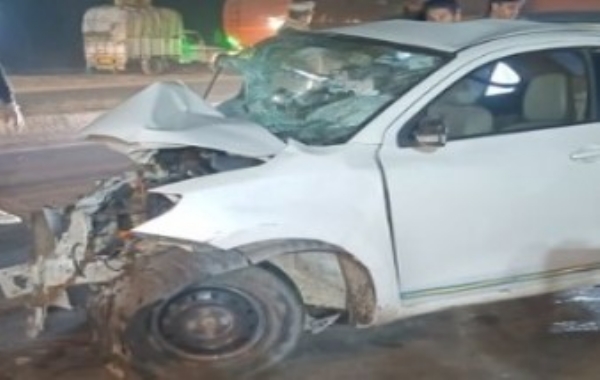 ਹਾਦਸਾਗ੍ਰਸਤ ਕਾਰ ਦਾ ਦ੍ਰਿਸ਼।