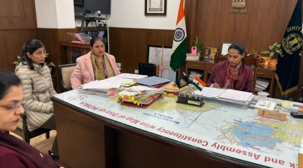 ਡਿਪਟੀ ਕਮਿਸ਼ਨਰ ਪਾਬੰਦੀਸ਼ੁਦਾ ਚਾਈਨੀਜ਼ ਡੋਰ ਸਬੰਧੀ ਦਿਸ਼ਾ ਨਿਰਦੇਸ਼ ਜਾਰੀ ਕਰਦੇ ਹੋਏ।