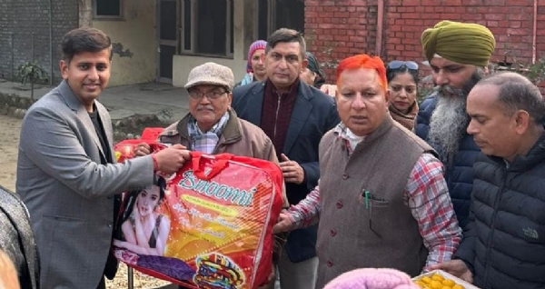 ਡਿਪਟੀ ਕਮਿਸ਼ਨਰ ਨੇ ਬਜ਼ੁਰਗਾਂ ਨਾਲ ਮਨਾਇਆ ਲੋਹੜੀ ਦਾ ਤਿਉਹਾਰ