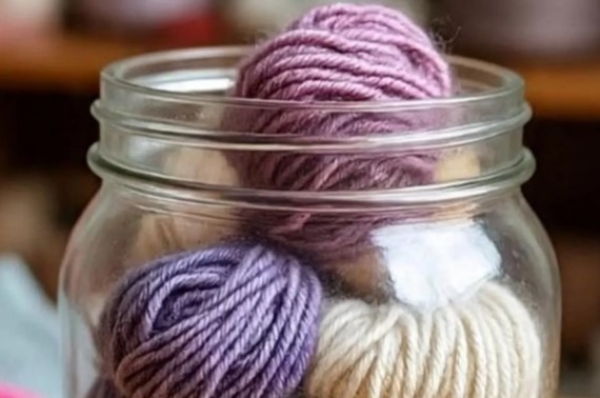 ਪ੍ਰਤੀਕਾਤਮਕ।