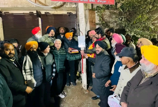 ਬਟਾਲਾ ਸ਼ਹਿਰ ਵਿੱਚ ਲੱਗੀਆਂ ਲਾਈਟਾਂ.