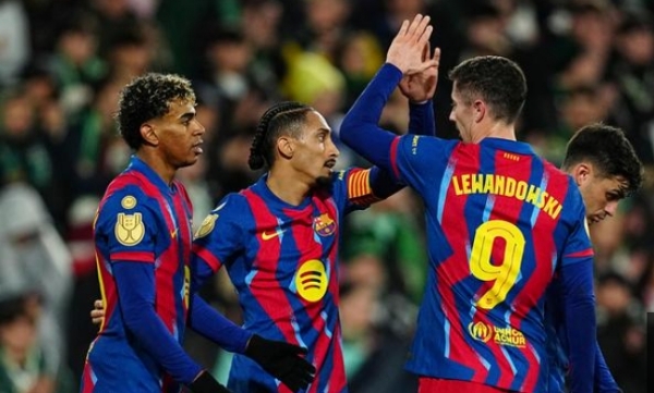 ਰੇਸਿੰਗ ਸੈਂਟੇਂਡਰ ਅਤੇ ਬਾਰਸੀਲੋਨਾ ਵਿਚਕਾਰ ਮੈਚ ਦੀ ਫੁਟੇਜ