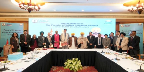 ਬ੍ਰਿਟਿਸ਼ ਕੋਲੰਬੀਆ ਦੇ ਪ੍ਰੀਮੀਅਰ ਨੇ ਮੁੱਖ ਮੰਤਰੀ ਭਗਵੰਤ ਮਾਨ ਨਾਲ ਕੀਤੀ ਮੁਲਾਕਾਤ