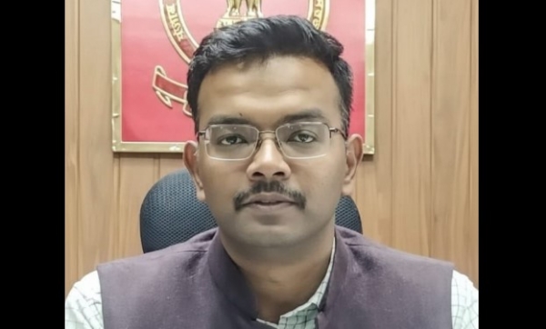 ਜ਼ਿਲ੍ਹਾ ਮੈਜਿਸਟਰੇਟ ਬਰਨਾਲਾ ਟੀ ਬੈਨਿਥ ।