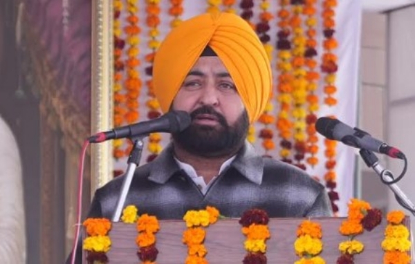 ਨਾਮਧਾਰੀ ਸ਼ਹੀਦੀ ਸਮਾਰਕ ਮਾਲੇਰਕੋਟਲਾ ਵਿਖੇ 66 ਨਾਮਧਾਰੀ ਸ਼ਹੀਦ ਸਿੰਘਾਂ ਦੀ ਯਾਦ ’ਚ ਕਰਵਾਏ ਰਾਜ ਪੱਧਰੀ ਸ਼ਹੀਦੀ ਸਮਾਗਮ ਨੂੰ ਸੰਬੋਧਨ ਕਰਦੇ ਹੋਏ ਹਰਦੀਪ ਸਿੰਘ ਮੁੰਡੀਆਂ।