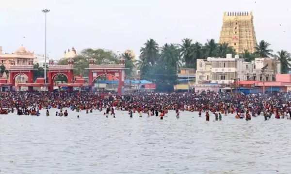 ਰਾਮੇਸ਼ਵਰਮ ਵਿੱਚ ਸ਼ਰਧਾਲੂਆਂ ਦੀ ਭੀੜ