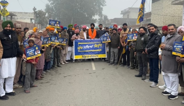 ਵਿਧਾਨ ਸਭਾ ਹਲਕਾ ਪੱਟੀ ਦੇ ਪਿੰਡਾਂ ’ਚ ਕੱਢੀ ਗਈ ਨਸ਼ਾ ਮੁਕਤੀ ਯਾਤਰਾ ਦਾ ਦ੍ਰਿਸ਼।