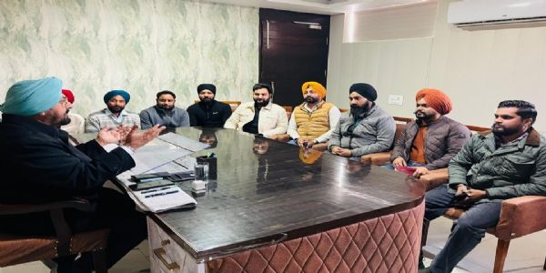 ਵਿਧਾਇਕ ਰੰਧਾਵਾ ਵੱਲੋਂ ਮਾਈਨਿੰਗ ਅਧਿਕਾਰੀਆਂ ਨੂੰ ਗੈਰਕਾਨੂੰਨੀ ਖਣਨ ਨਾ ਹੋਣ ਦੇਣ ਦੀ ਸਖ਼ਤ ਹਦਾਇਤ