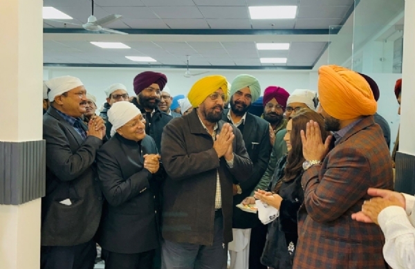 ਐਮ ਐਲ ਏ ਕੁਲਜੀਤ ਸਿੰਘ ਰੰਧਾਵਾ ਰਸਮੀ ਸ਼ੁਰੂਆਤ ਮੌਕੇ.