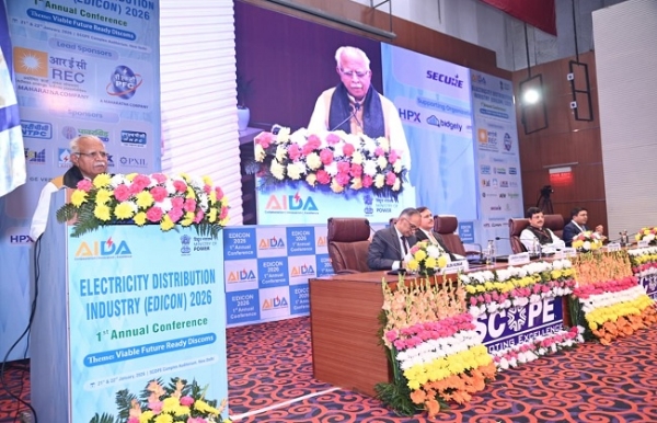 ਪ੍ਰੋਗਰਾਮ ਨੂੰ ਸੰਬੋਧਨ ਕਰਦੇ ਹੋਏ ਕੇਂਦਰੀ ਬਿਜਲੀ ਮੰਤਰੀ ਮਨੋਹਰ ਲਾਲ।