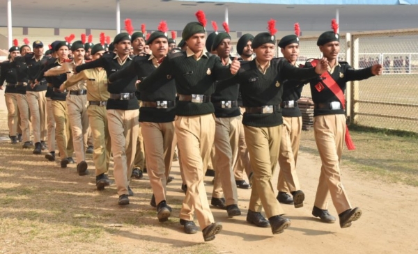 ਐਨ. ਸੀ. ਸੀ. ਵਿਦਿਆਰਥੀ ਰਿਹਰਸਲ ਕਰਦੇ ਹੋਏ। ਐਨ. ਸੀ. ਸੀ. ਵਿਦਿਆਰਥੀ ਰਿਹਰਸਲ ਕਰਦੇ ਹੋਏ।