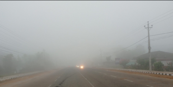 ਨੇਪਾਲ ਦੇ ਮੈਦਾਨੀ ਇਲਾਕਿਆਂ ਵਿੱਚ ਧੁੰਦ ਨੇਪਾਲ ਦੇ ਮੈਦਾਨੀ ਇਲਾਕਿਆਂ ਵਿੱਚ ਧੁੰਦ