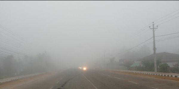 ਨੇਪਾਲ ਦੇ ਮੈਦਾਨੀ ਇਲਾਕਿਆਂ ’ਚ ਸੰਘਣੇ ਕੋਹਰੇ ਅਤੇ ਧੁੰਦ ਕਾਰਨ ਜ਼ਿਆਦਾਤਰ ਹਵਾਈ ਅੱਡੇ ਬੰਦ