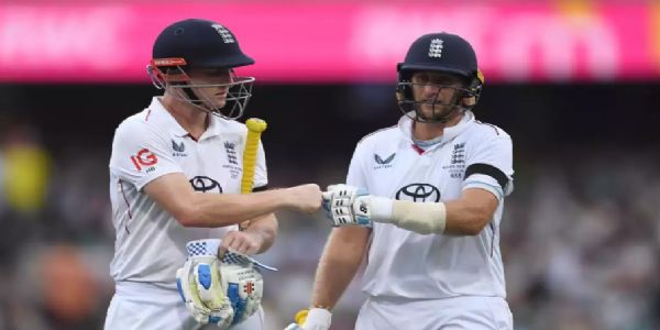 ਐਸ਼ੇਜ਼ : ਮੀਂਹ ਕਾਰਨ ਪ੍ਰਭਾਵਿਤ ਸਿਡਨੀ ਟੈਸਟ ਦੇ ਪਹਿਲੇ ਦਿਨ ਰੂਟ-ਬਰੂਕ ਦੀ ਸਾਂਝੇਦਾਰੀ ਨਾਲ ਇੰਗਲੈਂਡ ਸੰਭਲਿਆ