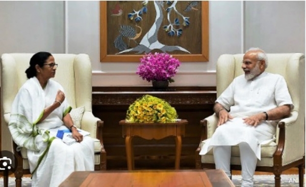 ਪ੍ਰਧਾਨ ਮੰਤਰੀ ਨਰਿੰਦਰ ਮੋਦੀ ਅਤੇ ਪੱਛਮੀ ਬੰਗਾਲ ਦੀ ਮੁੱਖ ਮੰਤਰੀ ਮਮਤਾ ਬੈਨਰਜੀ ਦੀ ਫਾਈਲ ਫੋਟੋ।