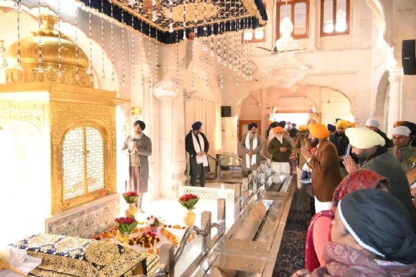 ਸ੍ਰੀ ਅਕਾਲ ਤਖ਼ਤ ਸਾਹਿਬ ਵਿਖੇ ਨਤਮਸਤਕ ਹੁੰਦੇ ਮੰਤਰੀ ਤਰੁਨਪ੍ਰੀਤ ਸਿੰਘ ਸੌਂਦ।