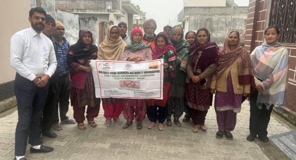 ਵੱਖ-ਵੱਖ ਪਿੰਡਾਂ ਵਿੱਚ ਚਲਾਈ ਗਈ ਜਾਗਰੂਕਤਾ ਮੁਹਿੰਮ ਦਾ ਦ੍ਰਿਸ਼।