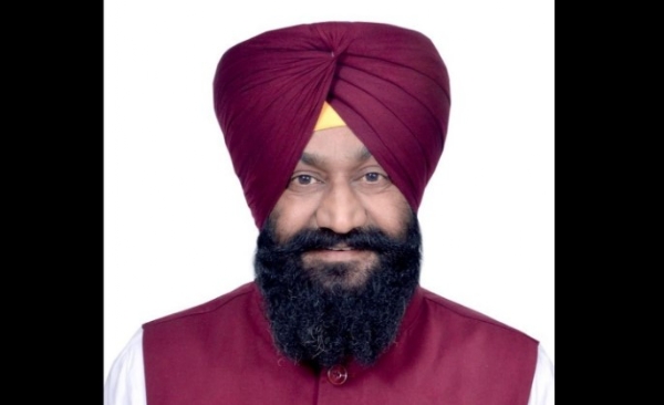 ਚੇਅਰਮੈਨ ਰਾਜਿੰਦਰ ਸਿੰਘ ਉਸਮਾਂ। ਚੇਅਰਮੈਨ ਰਾਜਿੰਦਰ ਸਿੰਘ ਉਸਮਾਂ।