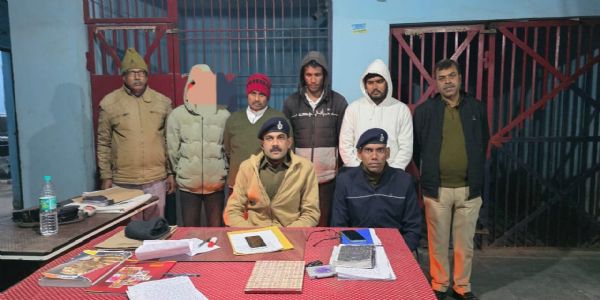 ਹੋਟਲ ਵਿੱਚੋਂ ਤਿੰਨ ਔਰਤਾਂ ਅਤੇ ਤਿੰਨ ਪੁਰਸ਼ ਸ਼ੱਕੀ ਹਾਲਾਤਾਂ ਵਿੱਚ ਕਾਬੂ