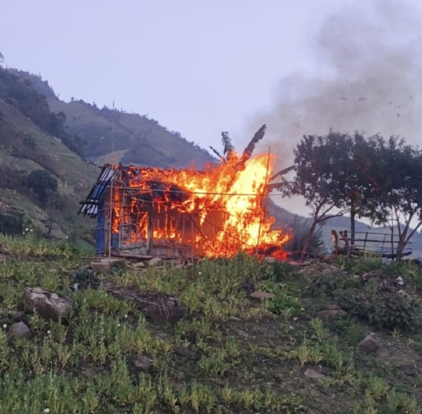 ਮਨੀਪੁਰ ਵਿੱਚ 53 ਏਕੜ ਅਫੀਮ ਦੀ ਖੇਤੀ ਨੂੰ ਤਬਾਹ ਕਰਨ ਦੀ ਤਸਵੀਰ।