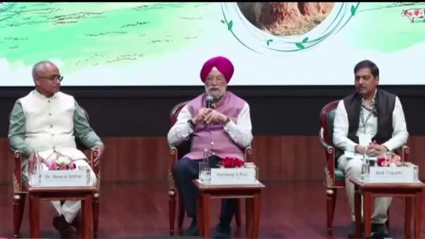 ਕੇਂਦਰੀ ਪੈਟਰੋਲੀਅਮ ਅਤੇ ਕੁਦਰਤੀ ਗੈਸ ਮੰਤਰੀ ਹਰਦੀਪ ਸਿੰਘ ਪੁਰੀ ਗੋਬਰਧਨ ਯੋਜਨਾ ਦੀ ਸ਼ੁਰੂਆਤ ਕਰਦੇ ਹੋਏ। ਕੇਂਦਰੀ ਪੈਟਰੋਲੀਅਮ ਅਤੇ ਕੁਦਰਤੀ ਗੈਸ ਮੰਤਰੀ ਹਰਦੀਪ ਸਿੰਘ ਪੁਰੀ ਗੋਬਰਧਨ ਯੋਜਨਾ ਦੀ ਸ਼ੁਰੂਆਤ ਕਰਦੇ ਹੋਏ।