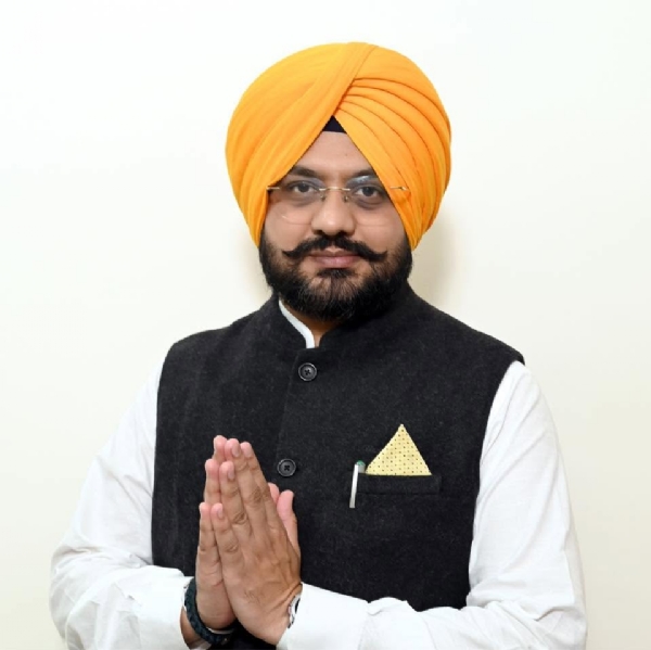 ਕੈਬਨਿਟ ਮੰਤਰੀ ਤਰੁਨਪ੍ਰੀਤ ਸਿੰਘ ਸੌਂਦ ਕੈਬਨਿਟ ਮੰਤਰੀ ਤਰੁਨਪ੍ਰੀਤ ਸਿੰਘ ਸੌਂਦ