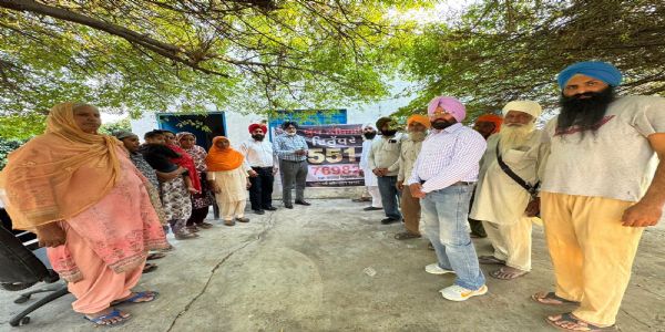‘ਯੁੱਧ ਨਸ਼ਿਆਂ ਵਿਰੁੱਧ’ ਮੁਹਿੰਮ ਤਹਿਤ ਹਰਸ਼ਾ ਛੀਨਾ ਵਿਖੇ ਲੋਕਾਂ ਨੂੰ ਕੀਤਾ ਜਾਗਰੂਕ