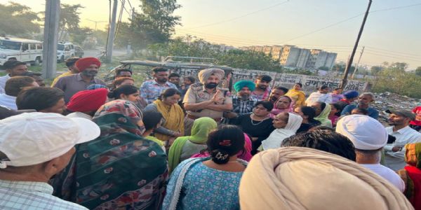 ਐਸਡੀਐਮ ਅਲਕਾ ਕਾਲੀਆ ਵੱਲੋਂ ਮਕਬੂਲਪੁਰਾ ਦਾ ਦੌਰਾ, ਲੋਕਾਂ ਨੂੰ ਨਸ਼ਿਆਂ ਵਿਰੁੱਧ ਲਾਮਬੰਦ ਹੋਣ ਦੀ ਅਪੀਲ