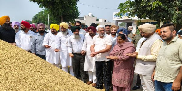 ਪੰਜਾਬ ਦੀਆਂ ਮੰਡੀਆਂ ਵਿੱਚ 8.50 ਲੱਖ ਮੀਟਰਕ ਟਨ ਝੋਨੇ ਦੀ ਆਮਦ, 7.50 ਲੱਖ ਮੀਟਰਕ ਟਨ ਦੀ ਖਰੀਦ: ਮੰਤਰੀ ਲਾਲ ਚੰਦ ਕਟਾਰੂਚੱਕ