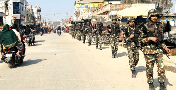 ਰੌਤਹਟ ਜ਼ਿਲ੍ਹੇ ਦੇ ਗੌਰ ਵਿੱਚ ਫੌਜ ਤਾਇਨਾਤ।