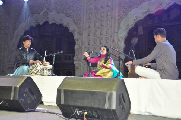 ਕਿਲਾ ਮੁਬਾਰਕ ਵਿਖੇ ਸ਼ਾਸਤਰੀ ਸੰਗੀਤ ਦੀ ਸ਼ਾਮ ਮੌਕੇ ਪੇਸ਼ਕਾਰੀ ਦੀਆਂ ਤਸਵੀਰਾਂ।