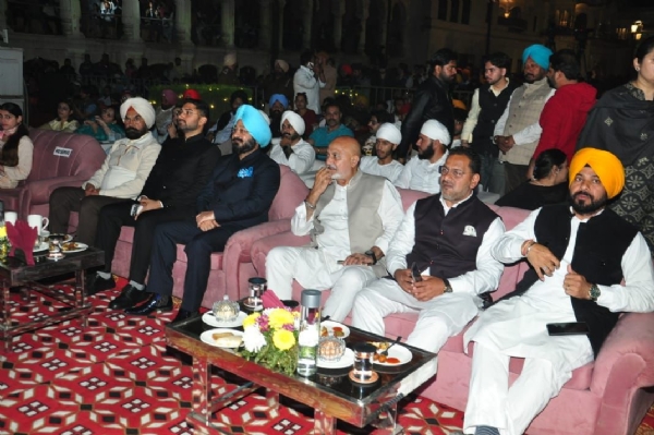 ਪਟਿਆਲਾ ਵਿਰਾਸਤੀ ਮੇਲੇ ’ਚ ਪਹੁੰਚੇ ਪਤਵੰਤੇ।