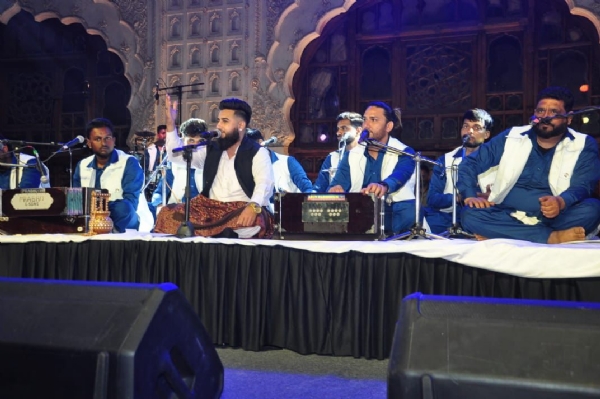 ਪਟਿਆਲਾ ਵਿਰਾਸਤੀ ਮੇਲੇ ਦੀ ਆਖਰੀ ਸ਼ਾਮ ਪੇਸ਼ਾਕਰੀ ਦਿੰਦੇ ਖ਼ਾਨ ਸਾਬ੍ਹ