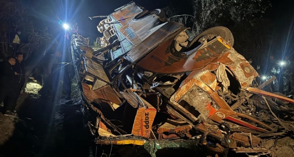 ਇਹ ਹਾਦਸਾ ਚਿਨਾਧਾਰਾ ਇਲਾਕੇ ਵਿੱਚ ਵਾਪਰਿਆ।