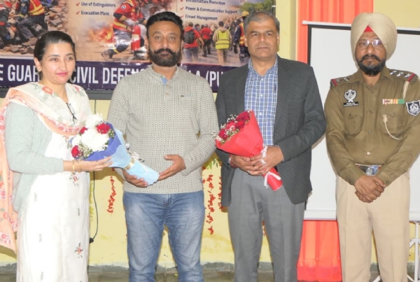 ਦੂਸਰੇ ਸੱਤ ਰੋਜਾ ਕੈਂਪ ਦੀ ਸ਼ੁਰੂਆਤ ਮੌਕੇ ਪਤਵੰਤੇ।