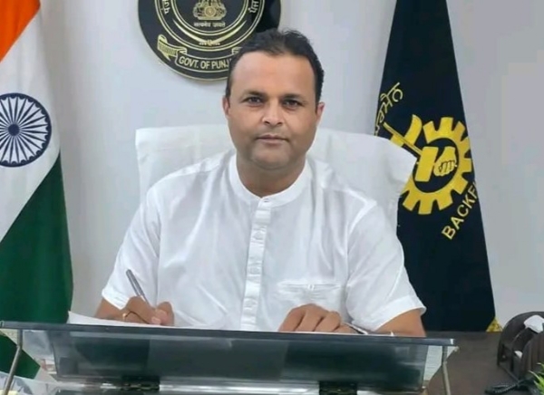 ਬੈਕਫਿੰਕੋ ਦੇ ਚੇਅਰਮੈਨ ਸੰਦੀਪ ਸੈਣੀ ਬੈਕਫਿੰਕੋ ਦੇ ਚੇਅਰਮੈਨ ਸੰਦੀਪ ਸੈਣੀ