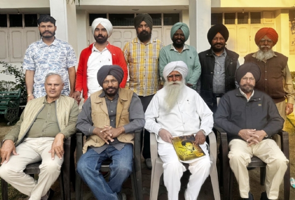 ਪਟਿਆਲਾ ਵਿਖੇ ਗੁਰੂ ਰਵਿਦਾਸ ਮੰਦਰ ਵਿਚ ਹੋਈ ਮੀਟਿੰਗ ਤੋਂ ਬਾਅਦ ਦਾ ਦ੍ਰਿਸ਼। ਪਟਿਆਲਾ ਵਿਖੇ ਗੁਰੂ ਰਵਿਦਾਸ ਮੰਦਰ ਵਿਚ ਹੋਈ ਮੀਟਿੰਗ ਤੋਂ ਬਾਅਦ ਦਾ ਦ੍ਰਿਸ਼।