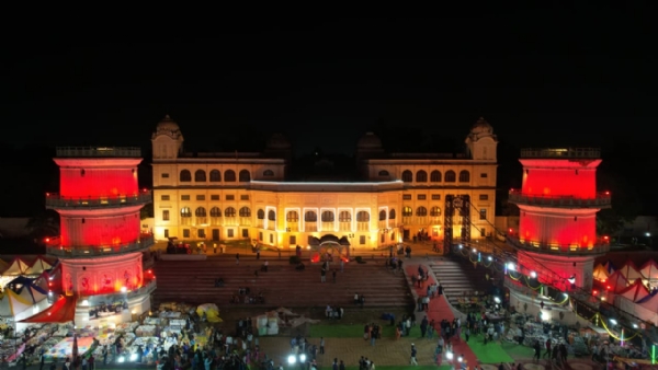 ਕਰਾਫਟ ਮੇਲੇ ਦਾ ਰਾਤ ਵੇਲੇ ਦਾ ਦ੍ਰਿਸ਼।