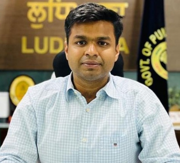 ਡਿਪਟੀ ਕਮਿਸ਼ਨਰ ਲੁਧਿਆਣਾ ਹਿਮਾਂਸ਼ੂ ਜੈਨ ਡਿਪਟੀ ਕਮਿਸ਼ਨਰ ਲੁਧਿਆਣਾ ਹਿਮਾਂਸ਼ੂ ਜੈਨ