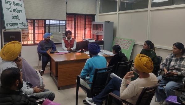 ਜ਼ਿਲ੍ਹਾ ਰੋਜ਼ਗਾਰ ਅਤੇ ਕਾਰੋਬਾਰ ਬਿਊਰੋ ਵਿਖੇ ਆਯੋਜਿਤ ਪਲੇਸਮੈਂਟ ਕੈਂਪ ਦਾ ਦ੍ਰਿਸ਼