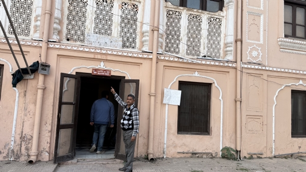 ਸ਼ੀਸ਼ ਮਹਿਲ ਵਿਖੇ ਚੱਲ ਰਹੇ ਪੰਜਾਬ ਸਖੀ ਸ਼ਕਤੀ ਮੇਲੇ ਵਿੱਚ ਲੋਕਾਂ ਲਈ ਖੋਲ੍ਹੇ ਗਏ ਮਿਉਜ਼ੀਅਮ ਦੀ ਬਾਹਰੀ ਤਸਵੀਰ। ਸ਼ੀਸ਼ ਮਹਿਲ ਵਿਖੇ ਚੱਲ ਰਹੇ ਪੰਜਾਬ ਸਖੀ ਸ਼ਕਤੀ ਮੇਲੇ ਵਿੱਚ ਲੋਕਾਂ ਲਈ ਖੋਲ੍ਹੇ ਗਏ ਮਿਉਜ਼ੀਅਮ ਦੀ ਬਾਹਰੀ ਤਸਵੀਰ।