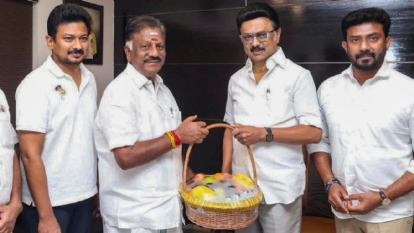 ਸਾਬਕਾ ਮੁੱਖ ਮੰਤਰੀ ਓ ਪਨੀਰਸੇਲਵਮ ਡੀਐਮਕੇ ਵਿੱਚ ਸ਼ਾਮਲ