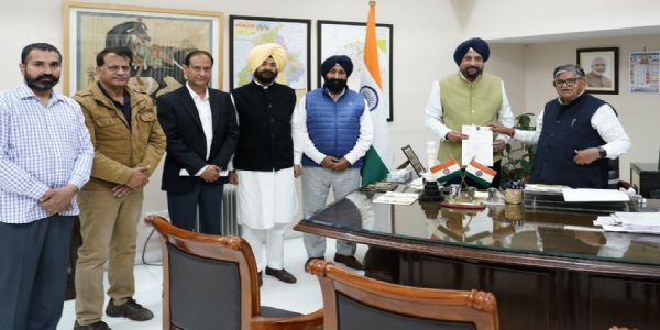 ਸ਼੍ਰੋਮਣੀ ਅਕਾਲੀ ਦਲ ਚੰਡੀਗੜ੍ਹ ਯੂਨਿਟ ਦੇ ਵਫ਼ਦ ਨੇ ਚੰਡੀਗੜ੍ਹ ਪ੍ਰਸ਼ਾਸਕ ਨਾਲ ਕੀਤੀ ਮੁਲਾਕਾਤ