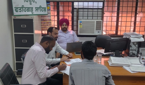 ਰੁਜ਼ਗਾਰ ਕੈਂਪ ਦਾ ਦ੍ਰਿਸ਼ ਰੁਜ਼ਗਾਰ ਕੈਂਪ ਦਾ ਦ੍ਰਿਸ਼