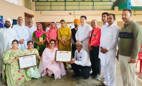 ਐਨਐਸਐਸ ਕੈਂਪ ਦੇ ਸਮਾਪਤੀ ਸਮਾਰੋਹ ਦਾ ਦ੍ਰਿਸ਼ ਐਨਐਸਐਸ ਕੈਂਪ ਦੇ ਸਮਾਪਤੀ ਸਮਾਰੋਹ ਦਾ ਦ੍ਰਿਸ਼